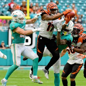 nfl-onside-kick-bengals-dolphins.jpg